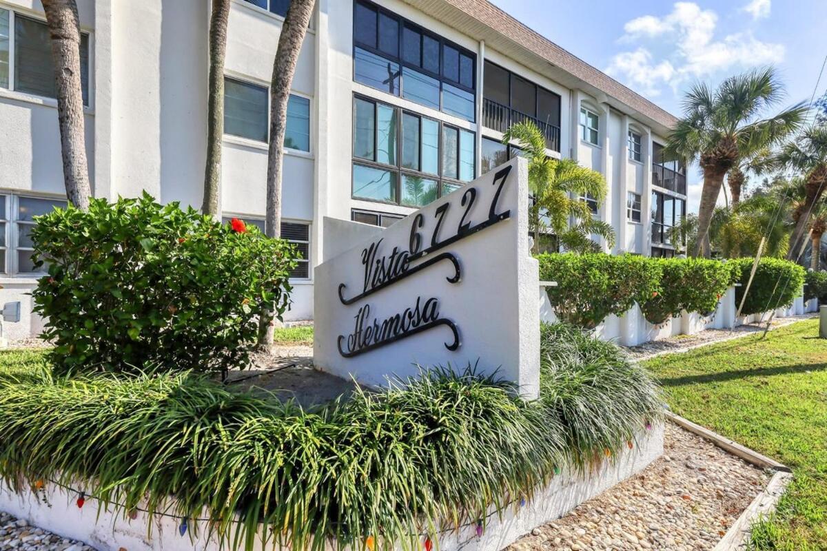 2 Bed 2 Bath Centrally Located On Siesta Key Sarasota Exterior photo