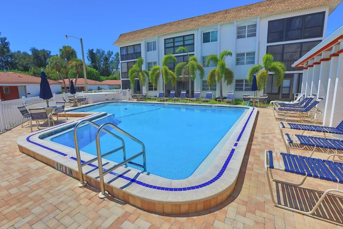 2 Bed 2 Bath Centrally Located On Siesta Key Sarasota Exterior photo